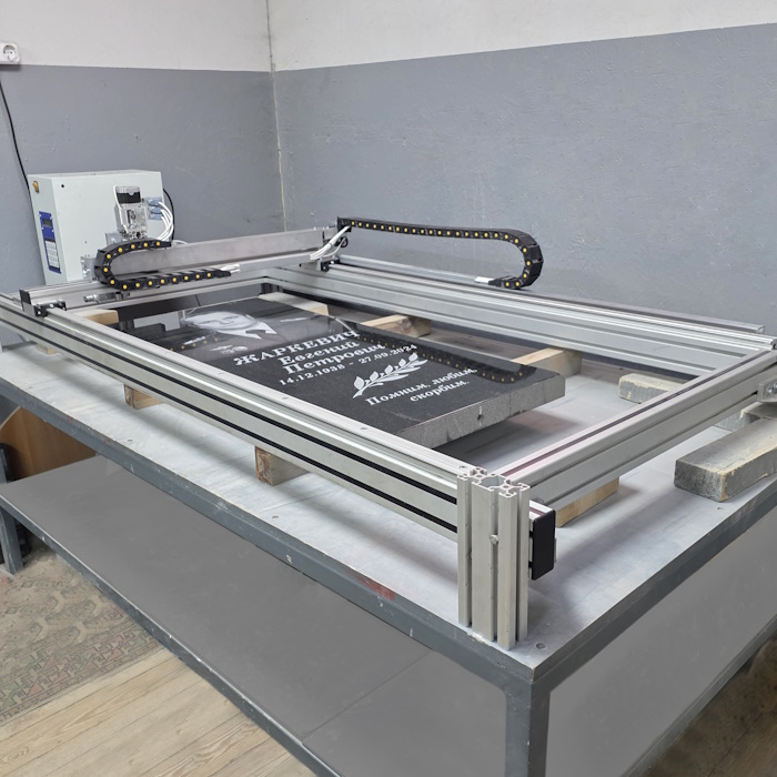 Художественное оформление памятников в Минске